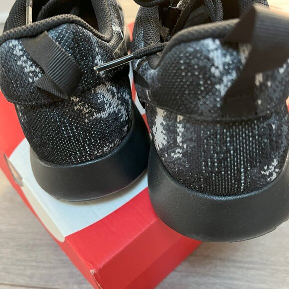 Nike Roshe One KJCRD Men's Running Shoe. Sz10 Grey/Black - Picture 6 of 6